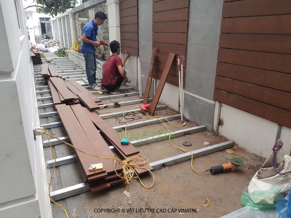 sàn tre ngoài trời