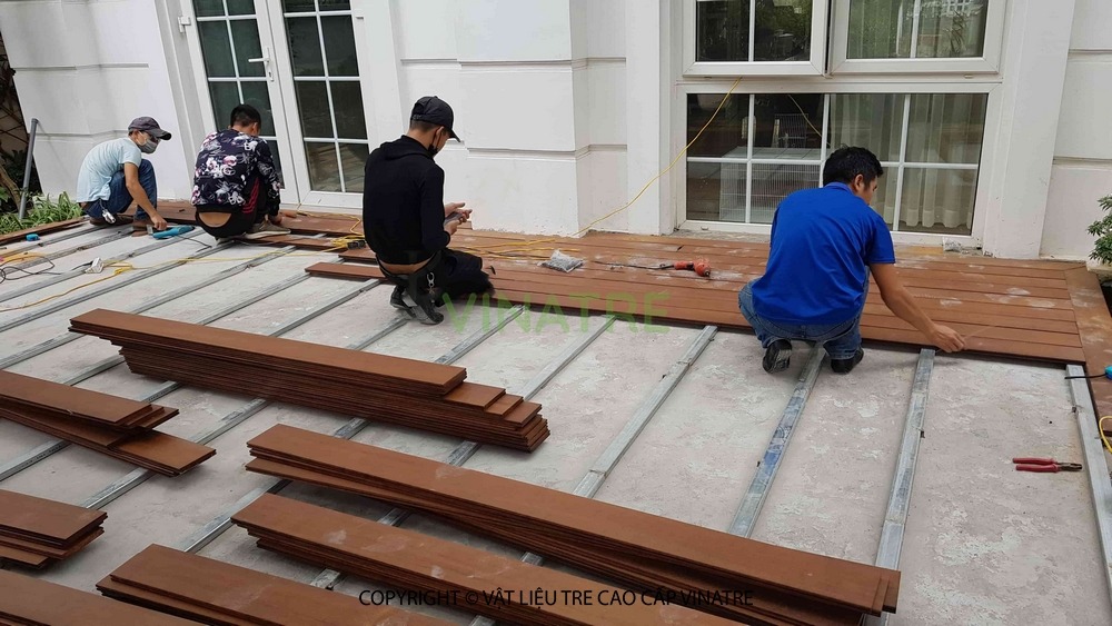 sàn tre ngoài trời