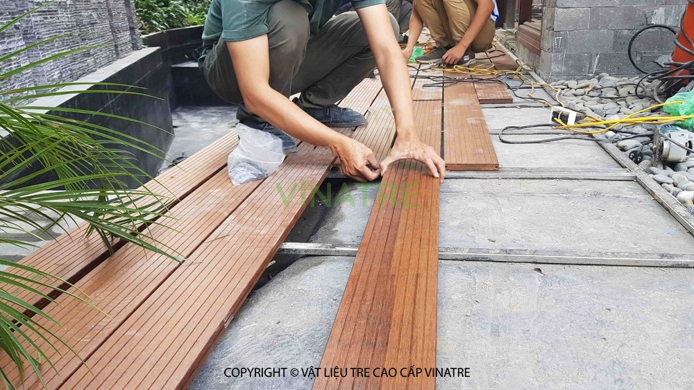 sàn tre ngoài trời