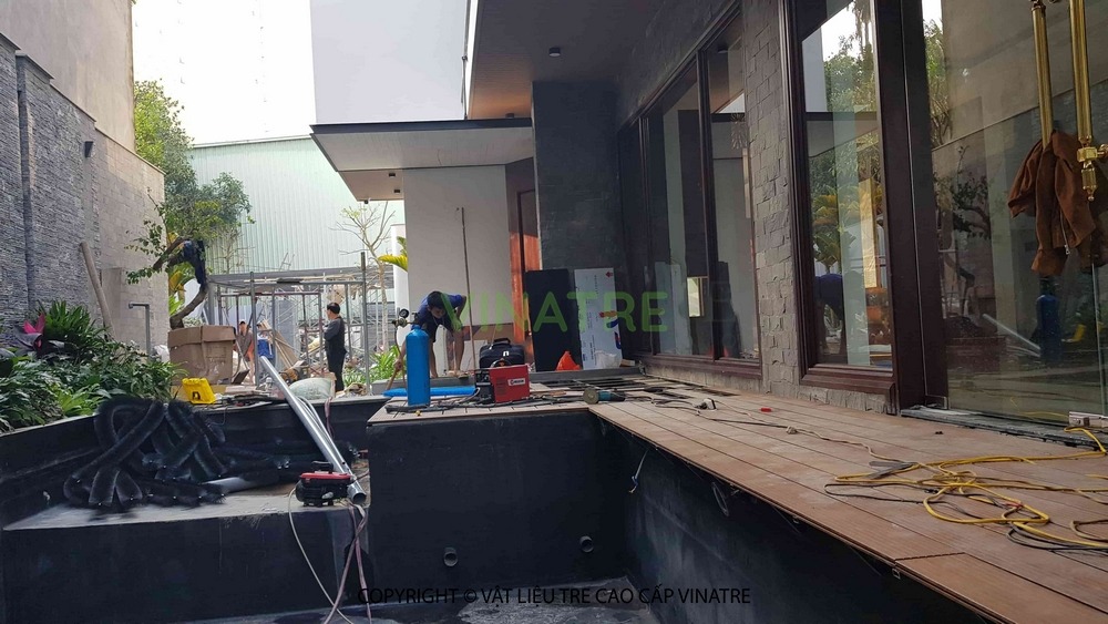 sàn tre ngoài trời